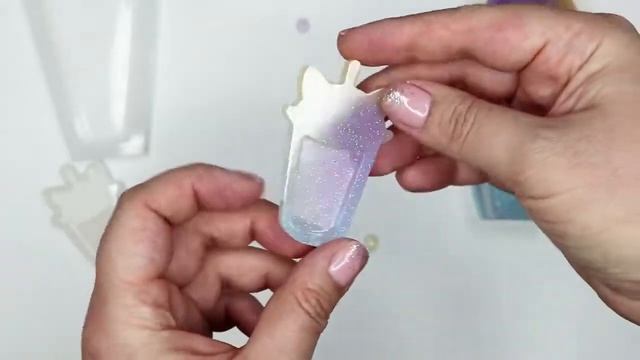 DIY resin shaker charms Брелок - Шейкер своими руками I Эпоксидная смола смотреть онлайн