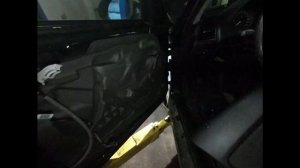 Как снять дверную карту BMW 1 серии