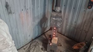 Самая простая печка на отработке, для гаража, мастерской или бани.