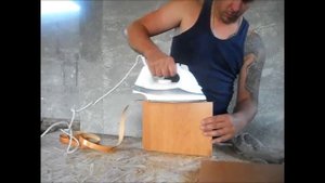 Полочка для книг своими руками. Дешево и сердито.