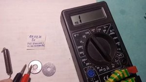 Селеновый диод (выпрямительных столб) и его пластины.