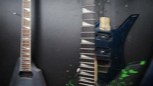 Working On Guitars - A Day In the Life of a Guitar Rebuilder - GuitarGuts VLOG смотреть онлайн