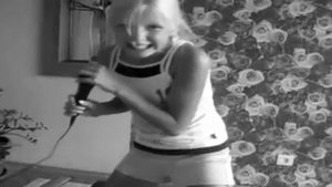 БЕШЕНАЯ ДЕВОЧКА ОРЕТ МАТОМ И СПЯТИЛА!