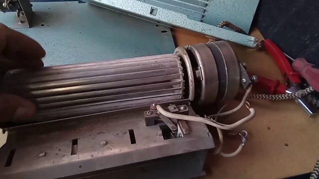 Чистка и смазка старого тепловентилятора.