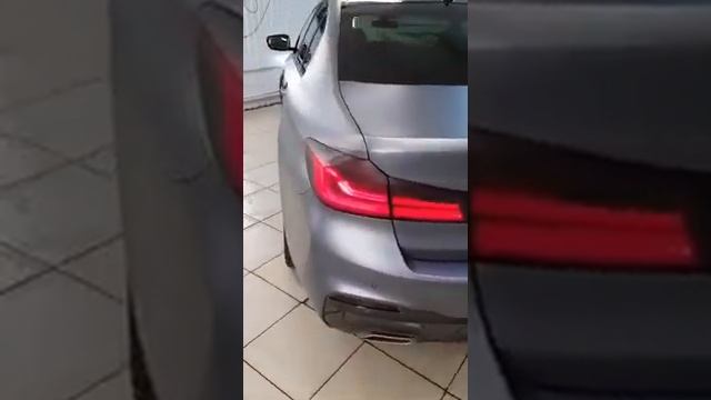 Оклеили весь кузов этого красавца BMW 5 G30 прозрачной матовой пленкой КПМФ толщиной 100 микрон