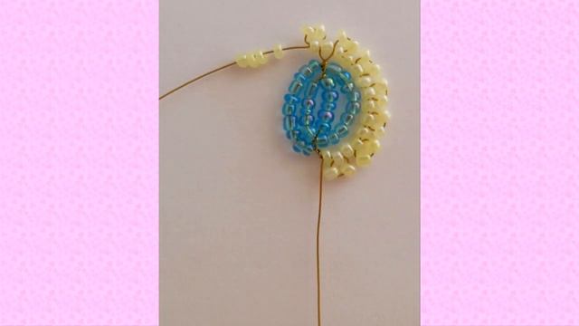 Бисероплетение Урок № 12 Часть 1 Махровая фиалка с ажурной каймой смотреть онлайн