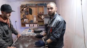 Стол из обычного бетона