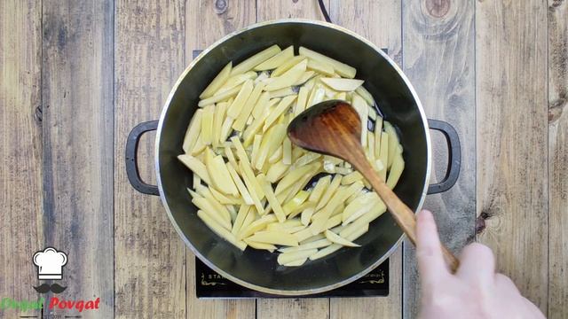 ЖАРЕНАЯ КАРТОШКА С КОЛБАСОЙ . FRIED POTATO WITH SAUSAGE