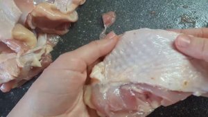 Рулеты из куринных бедрышек