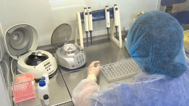 Проверяем упаковку на наличие коронавируса.mp4 смотреть онлайн