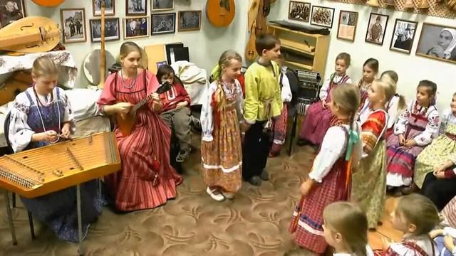 Ансамбль"На Огородной слободе".Урок Народные инструменты России преподаватель Бойцова (Климина) Е.О смотреть онлайн