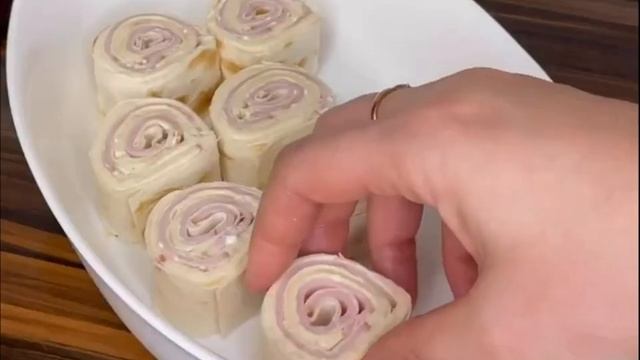 ЗАКУСКА ИЗ ЛАВАША.СЛОЙКИ ИЗ ЛАВАША.