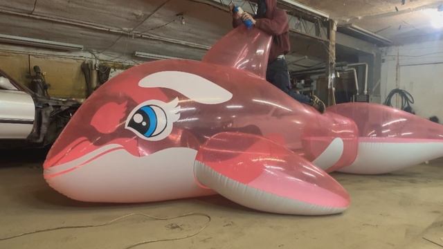 Popping and Destroying Giant IW 5m Pink Whale (Preview) смотреть онлайн