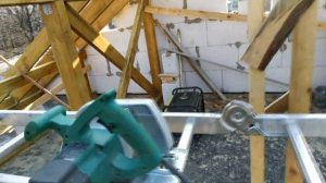 Стройка дома - 57. Двухскатная крыша. Результат монтажа стропил, свесов и фронтонов. Часть 2.