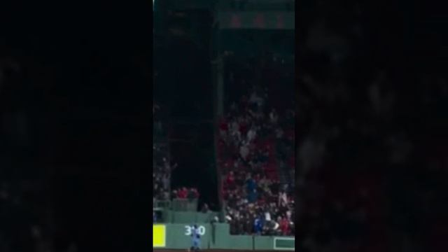 Rafael Devers Hits A 2-Run HomeRun In The 8th Inning! #BostonRedSox