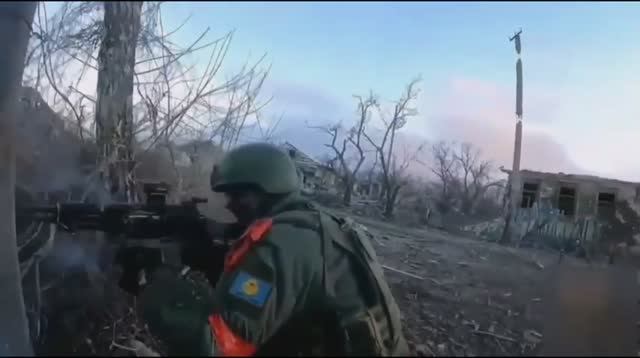 Стрелковый бой в Новоселовском снятый на экшен-камеру