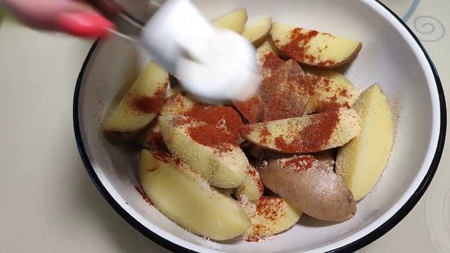 КАРТОШКА ПО-ДЕРЕВЕНСКИ В ДУХОВКЕ С ХРУСТЯЩЕЙ КОРОЧКОЙ