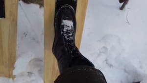 Охотничьи лыжи компании Поскряков и ичиги