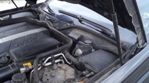 Обзор Mercedes Benz W211 2.4i AT , 2003 года с пробегом 285 тыс. км