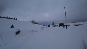 Кто СКАЗАЛ, что Ларвены не ЛЕТАЮТ?/How does the Larven snowmobile jump?