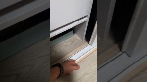 Встроенный шкаф Раздвижные двери Декоративные рейки в прихожей Узкий профиль Aristo NOVA