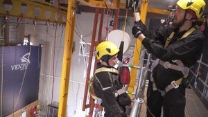 САПСАН спасательное устройство с подъемным механизмом. Спасение из зависания на страховочной систем