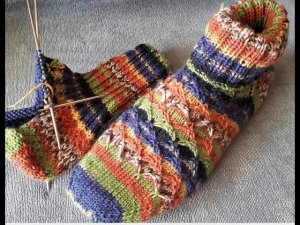 женские носочки спицами с удобной круглой пяткой ч.1