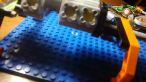 ДВС из LEGO TECHNIC и конструктора "знаток" (перезалив).