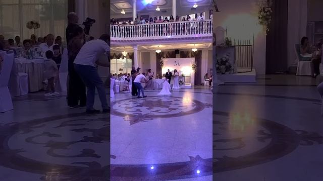 платье со шлейфом для девочки на торжественное мероприятие #платьедлядевочки  #свадьба #детимодели