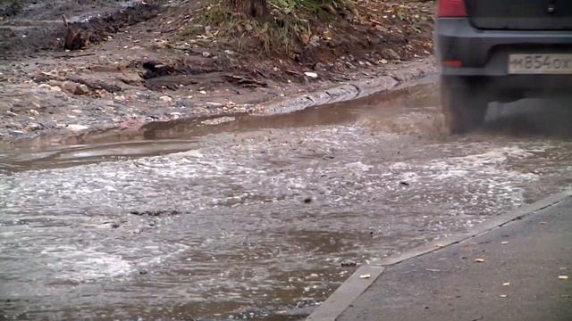 Тверские улицы после осенних ливней становятся похожи на венецианские каналы смотреть онлайн