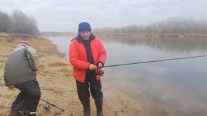 Спиннинг из фидера за 3 минуты!