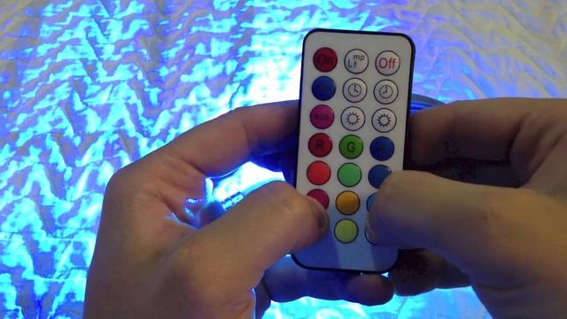 Lampada LED com controle remoto multi cores