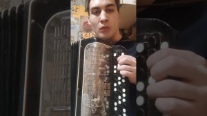 Хожу хмельной. На баяне