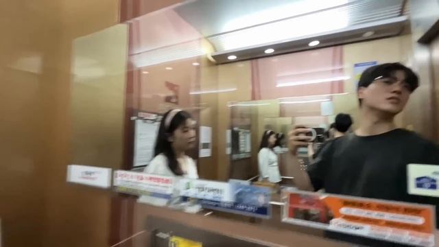 Testing my Korean boyfriend at his parents' house *VLOG* смотреть онлайн