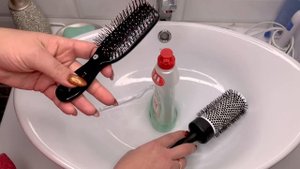 Как правильно мыть расчёски? Моем расчёски дома.