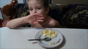 Ребенок аутист не хочет есть