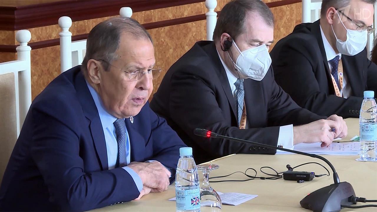 О том, насколько деструктивную роль в событиях на ...ают США, говорил глава МИД России Сергей Лавров