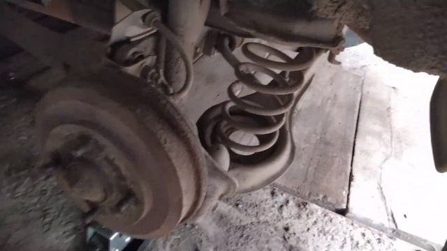 Замена задних амортизаторов форд фокус 1.6, Replacement of rear shock absorbers Ford focus смотреть онлайн