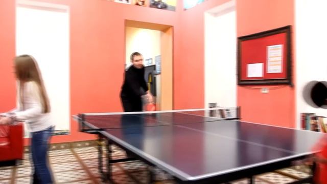 Лыжная Семейная Гостиница. Катание на беговых лыжах. смотреть онлайн