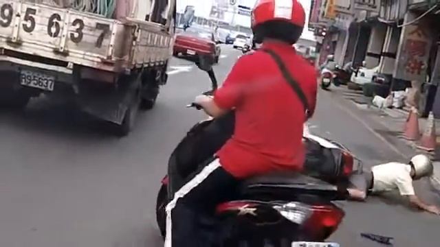 Неустойчивый скутерист . смотреть онлайн