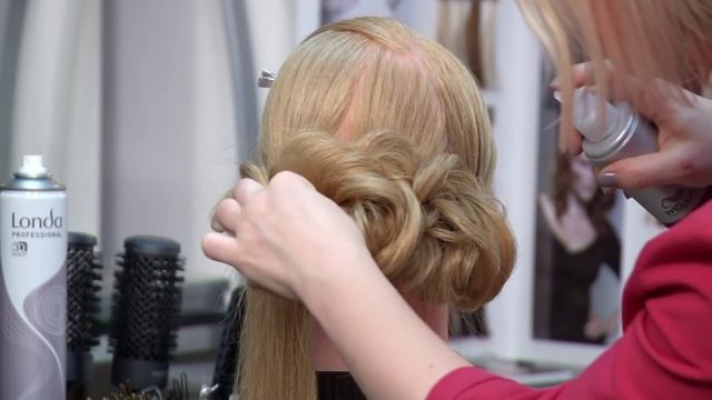 Очень простая вечерняя причёска из жгутов