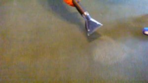 Химчистка дивана и удаление запахов моющим пылесосом Karcher Puzzi 100 Super г. Донецк.