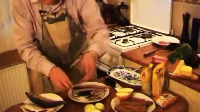 Как быстро очистить селедочку смотреть онлайн