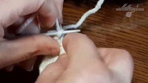 УРОКИ ВЯЗАНИЯ СПИЦАМИ: Техника прибавления петель по краям полотна двумя спицами