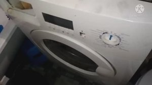 Потекла стиральная машинка Zanussi ZW03101