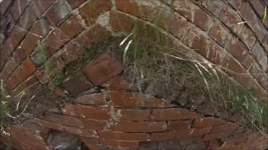 Заброшенная церковь в Крапивне (Тульская область)