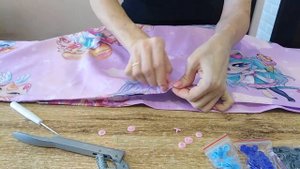 Установка кнопок на пододеяльник