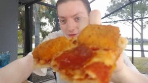 Pizza Hut NEW Mozzarella Poppers Pizza Review!