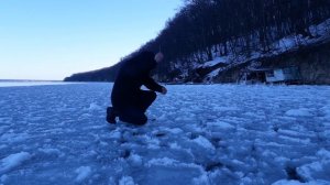 Окунь, безмотылка. Печенежское водохранилище, Рештаки, на велосипедах.  10 февраля 2020 года