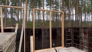 Сборка опалубки / Одноэтажный монолитный дом